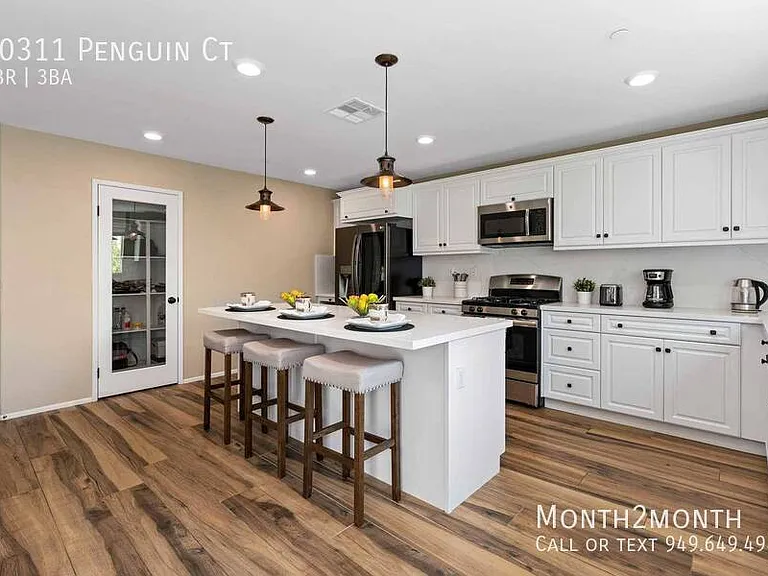 10311 Penguin Ct — Photo 9