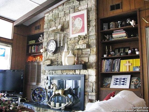 3rd image of 4303 Judivan Dr