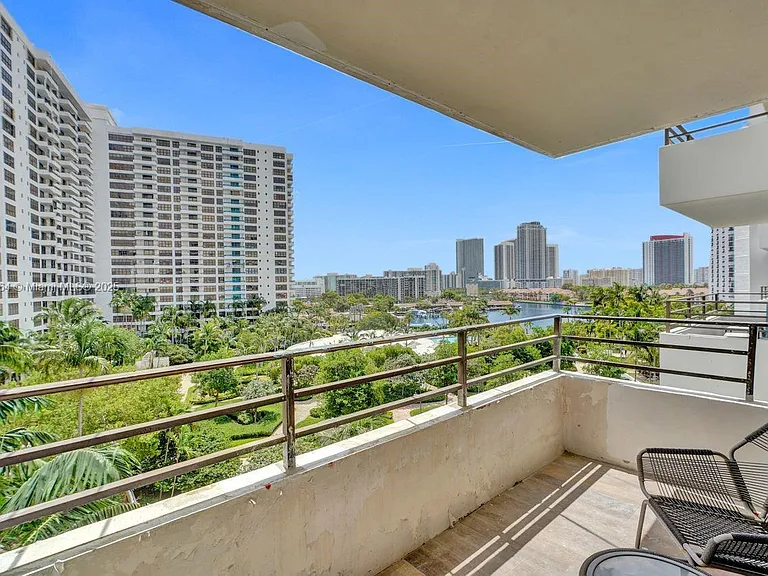 600 Three Islands Blvd — Photo 22