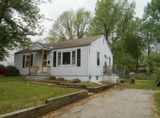 2328 S Hall Rd, Independence, MO 64052