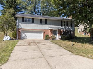 8 Woodbrook Ln, Bridgeport, WV 26330