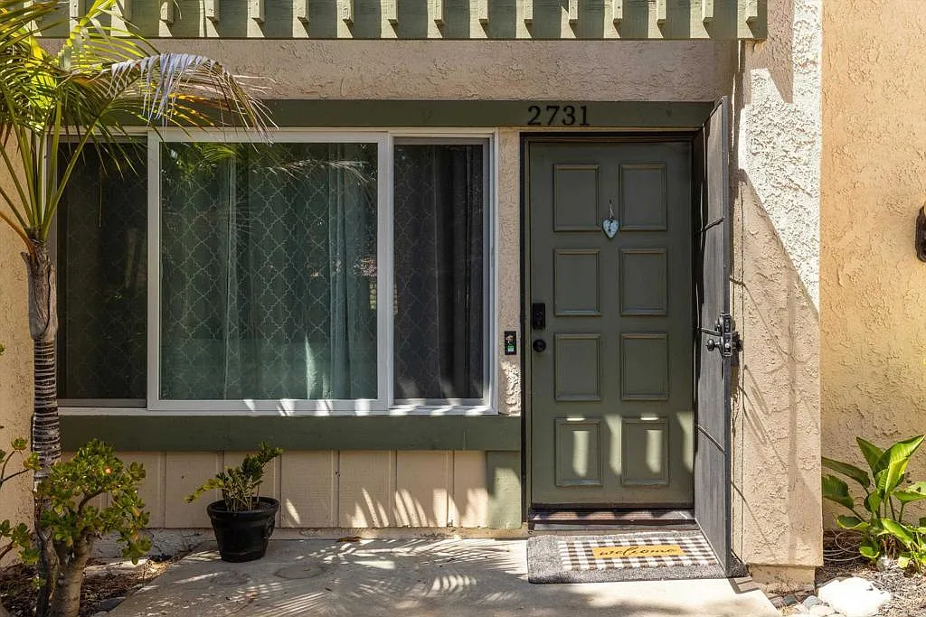 2 bed, 1.5 bath, 1150 sqft, $5,000 — Photo 2