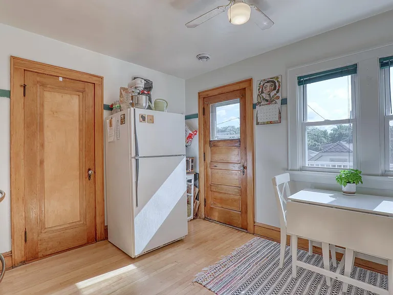 2078 Ludington Ave #UPPER — Photo 11