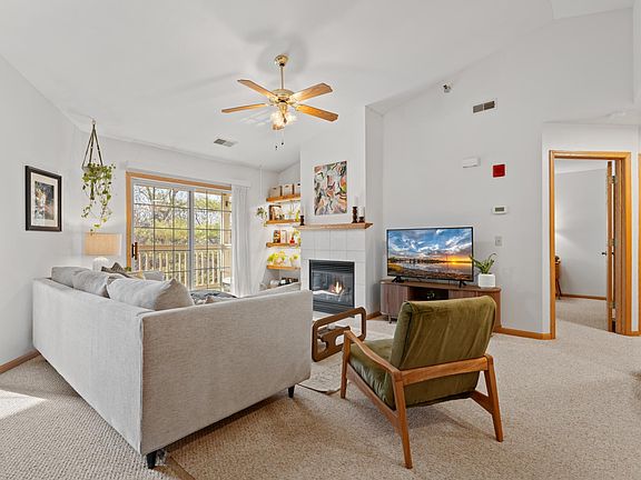 2nd image of 1878 Deerhaven Ln NE APT 14