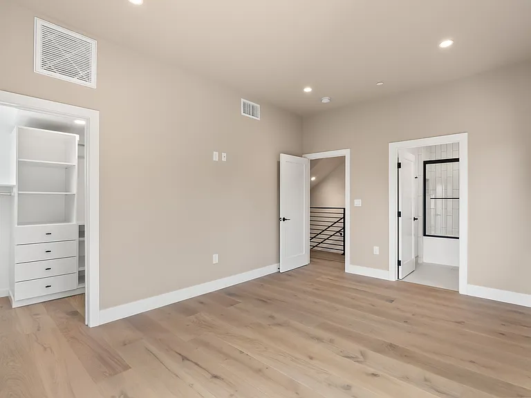 453 N Stanley Ave — Photo 19