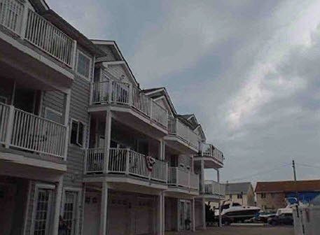2nd image of 413 W Leaming Ave Unit 207