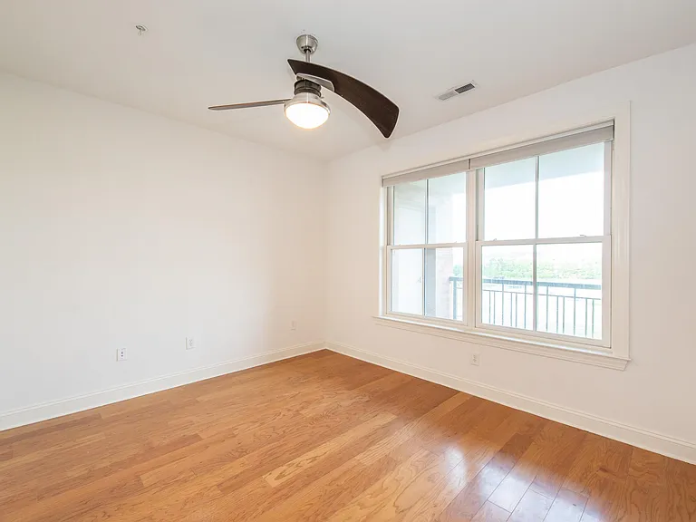 20 Avenue At Port Imperial #330 — Photo 11