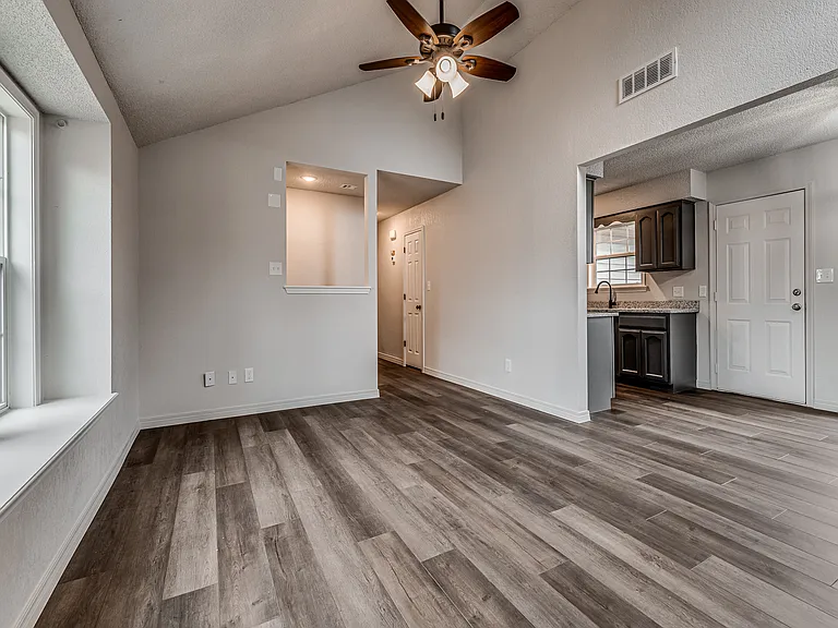 14527 S Maple Pl — Photo 7