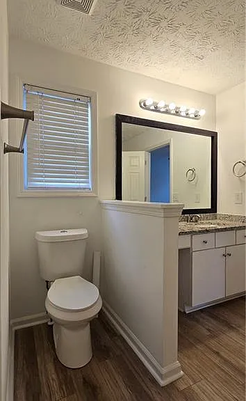 200 Kentshire Pl — Photo 12