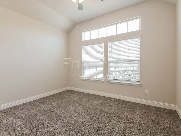 1121 Knightsbridge Rd — Photo 13