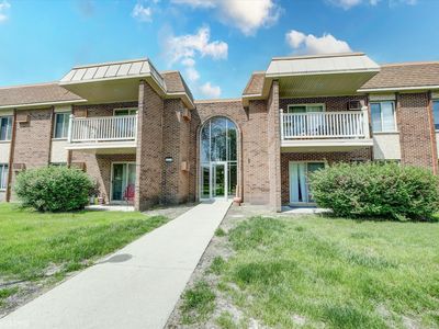 461 N Jonathan Dr APT 204, Palatine, IL, 60074