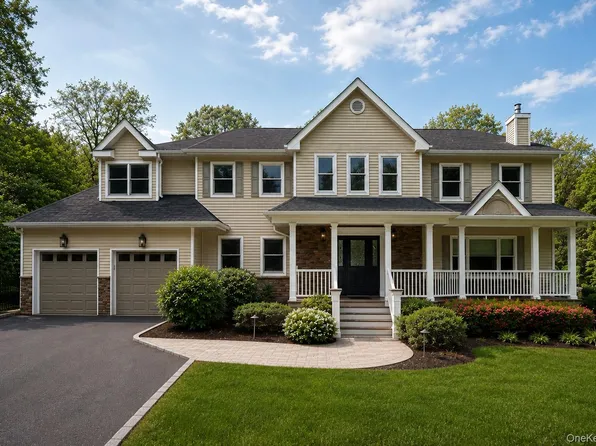 21 Hildreth Avenue, Huntington, NY 11743
