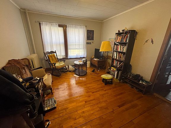 4th image of 1716 Grand Ave