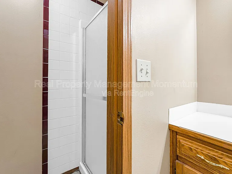 2671 N Cedar Ave — Photo 23