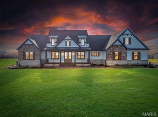 17 Stonebriar Estate Ct, Wentzville, MO 63385