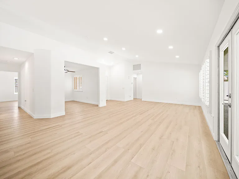 37762 Drexell Dr — Photo 8