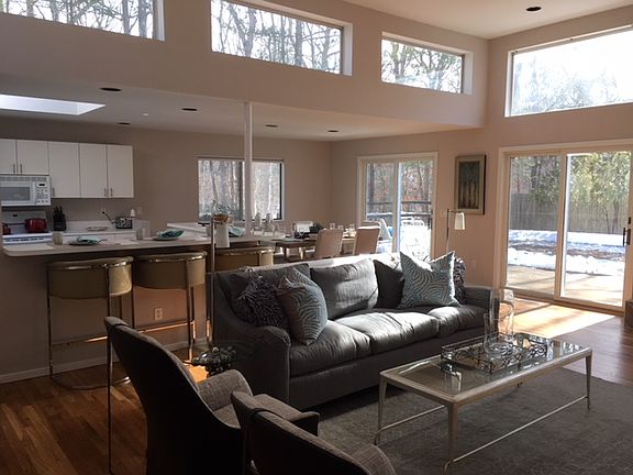 2nd image of 13 Southwood Ln