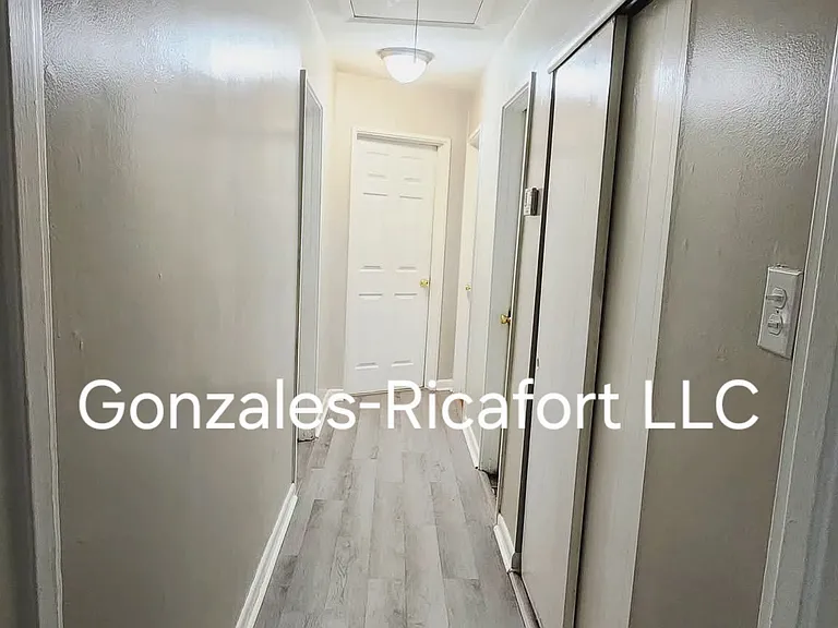 4107 Latimer Ln — Photo 5