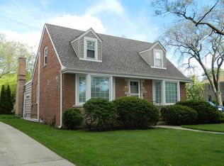 1913 Linden Ave, Park Ridge, IL 60068