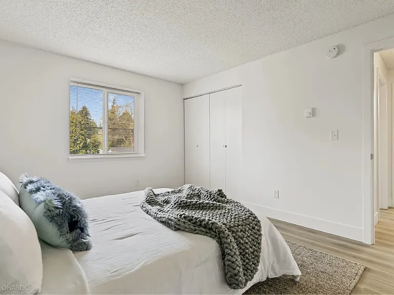 2500 SE 157th Ave — Photo 4