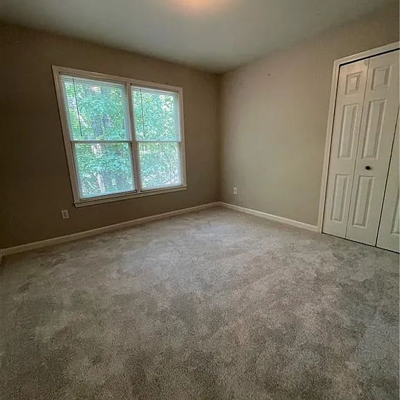 1915 Habersham Trce — Photo 22