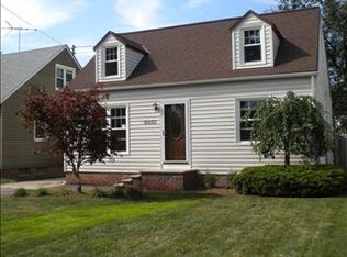 30033 Regent Rd, Wickliffe, OH 44092