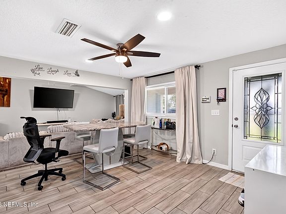 3rd image of 416 AMECA Avenue