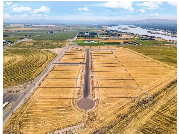 114 Taylor Flats Rd, Pasco, WA 99301