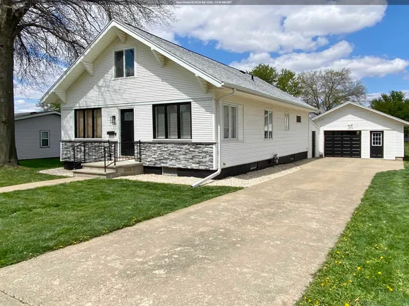 415 7th St SW, Le Mars, IA 51031