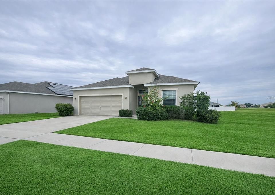 1st image of 446 Glenkirk Way
