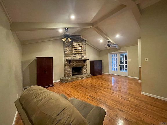 5th image of 915 Cottonwood St