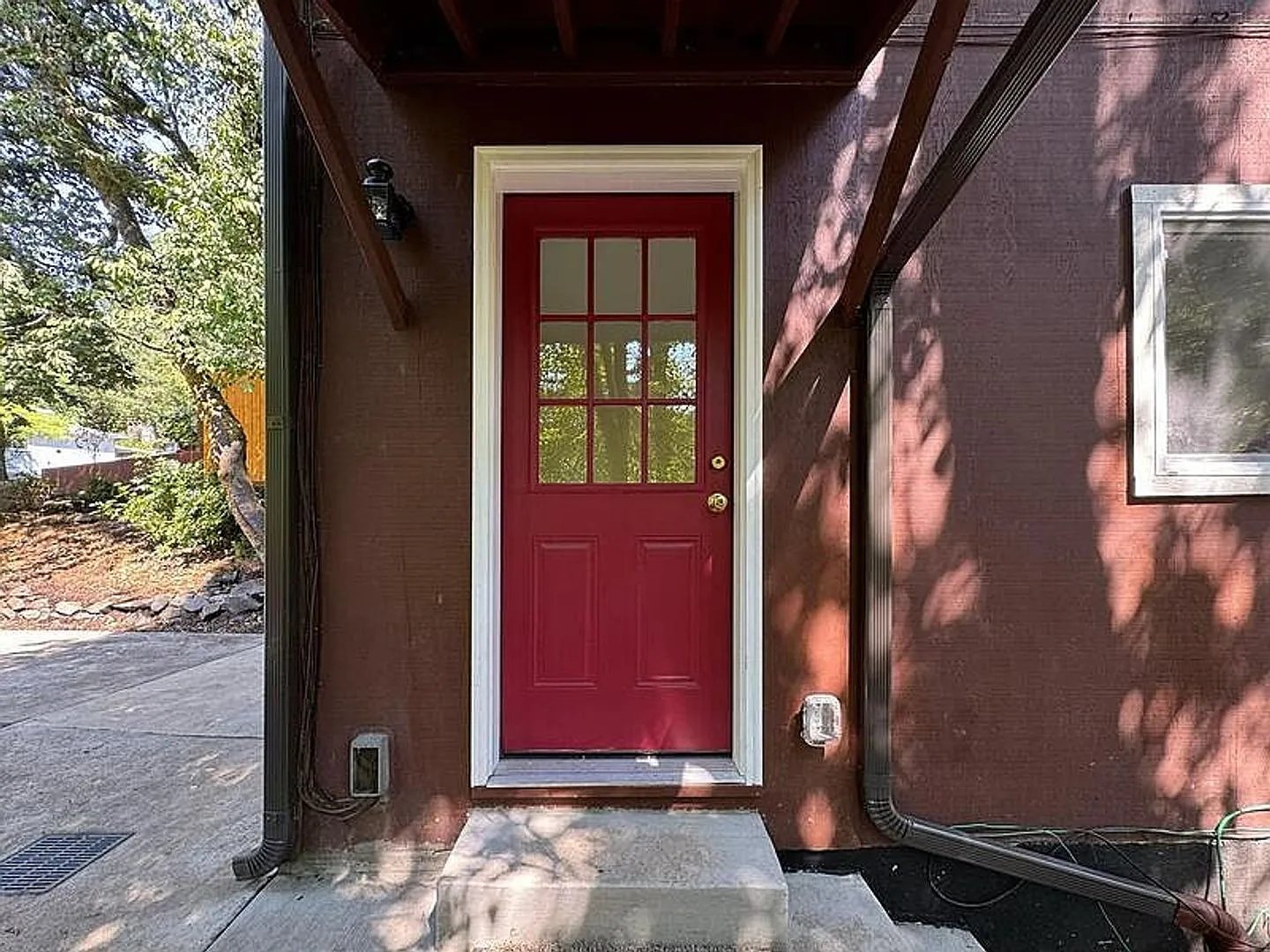 Summer Shade South Hills Luxury Duplex Apartment with Forest Views — Photo 4
