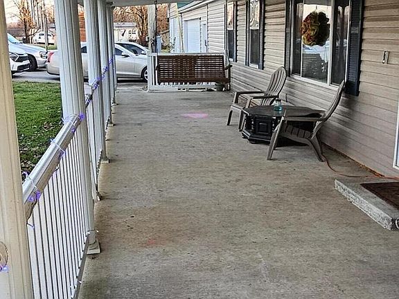 2nd image of 1679 Kingtown Rd