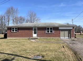 215 Holly Ln, Bethel, OH 45106