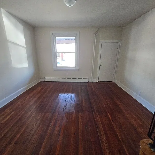 3 bed, 1080 sqft, $1,795 — Photo 4