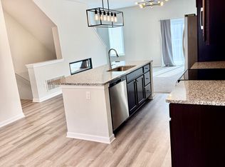 4840 Ludlow Ln, Troy, MI 48085
