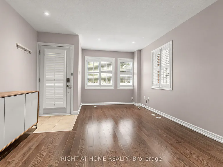 2628 Bur Oak Ave — Photo 5