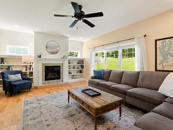 4th image of 23 Dunbar Drive #23