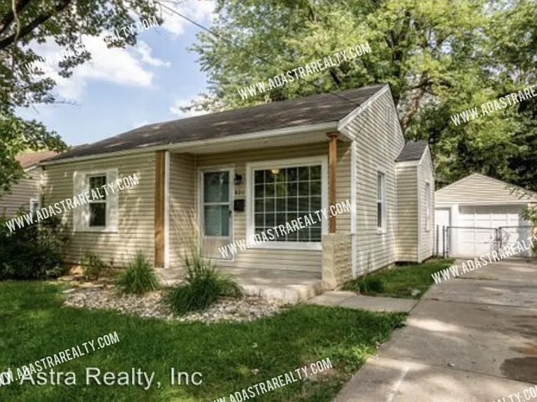 821 N Crysler Ave — Photo 1