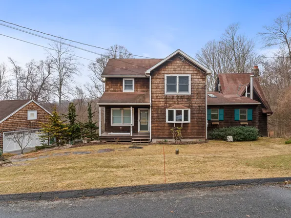 47 Candlewood Heights, New Milford, CT 06776