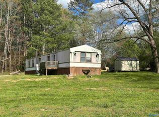 402 Green Briar Cove Rd, Union Grove, AL 35175