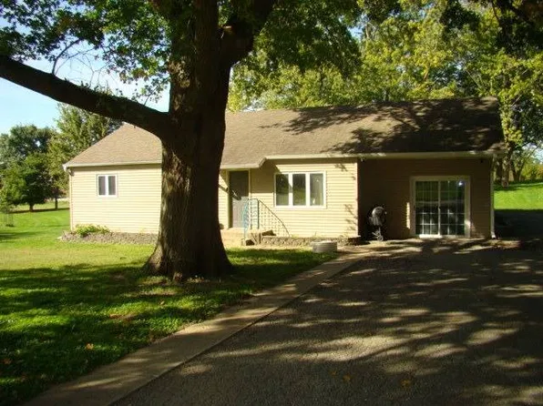 206 N Lincoln St, Corydon, IA 50060