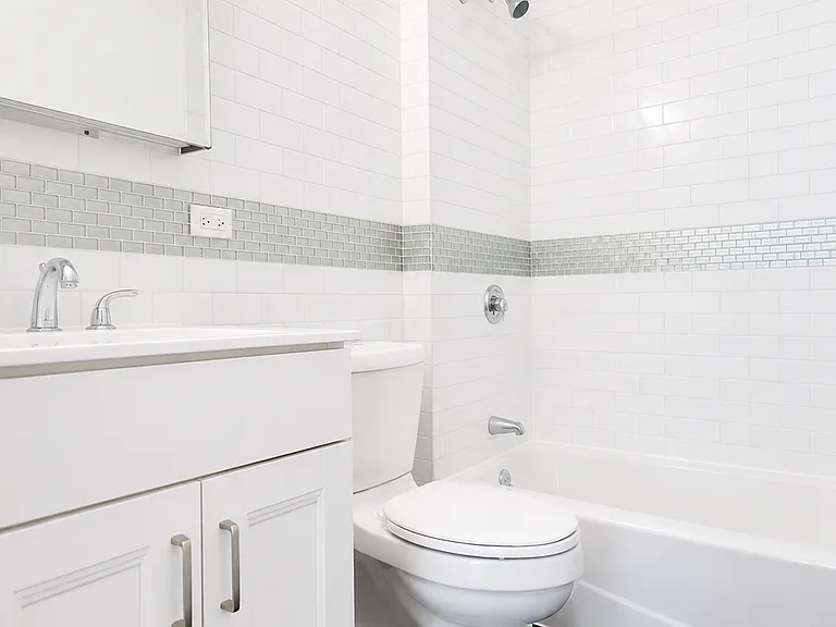 53 Pitt St #1A — Photo 2