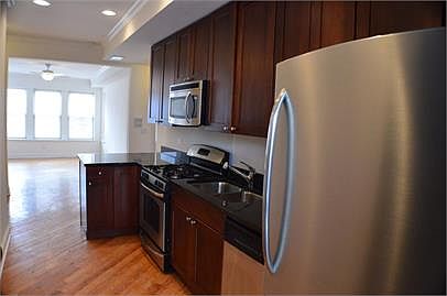 2nd image of 3322 W Cortland St #3