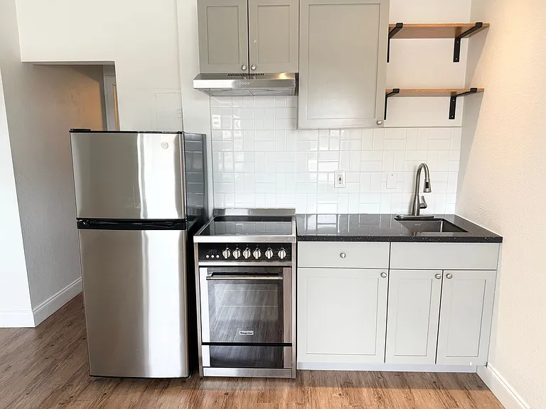 Mayn Suites — Photo 7