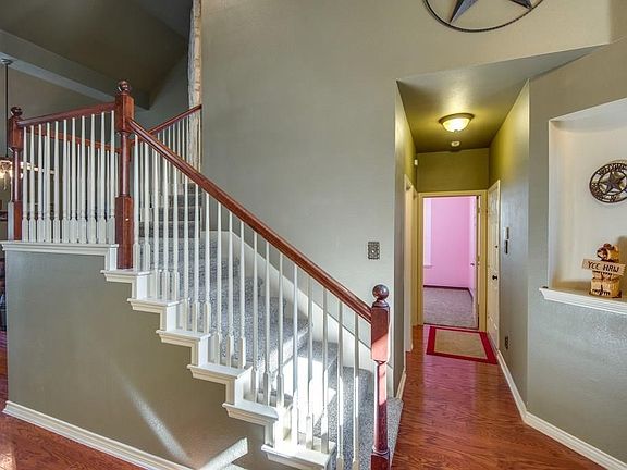 4th image of 11716 Cloveridge Dr
