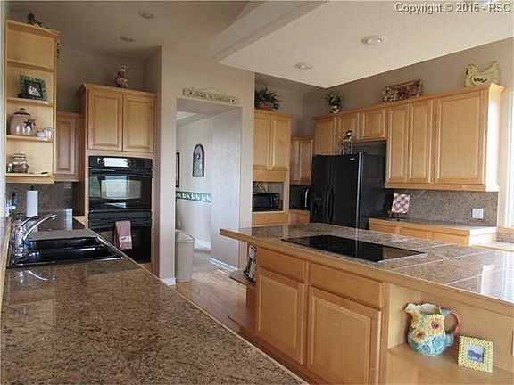 3rd image of 10410 Hodgen Rd