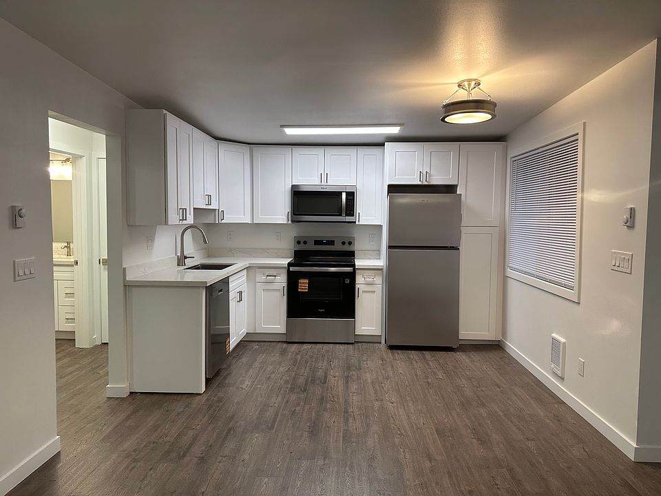 1st image of 5823 202nd St SW #3