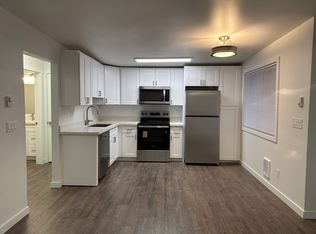 5823 202nd St SW #3, Lynnwood, WA 98036