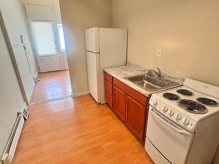 4705 Longshore Ave — Photo 4